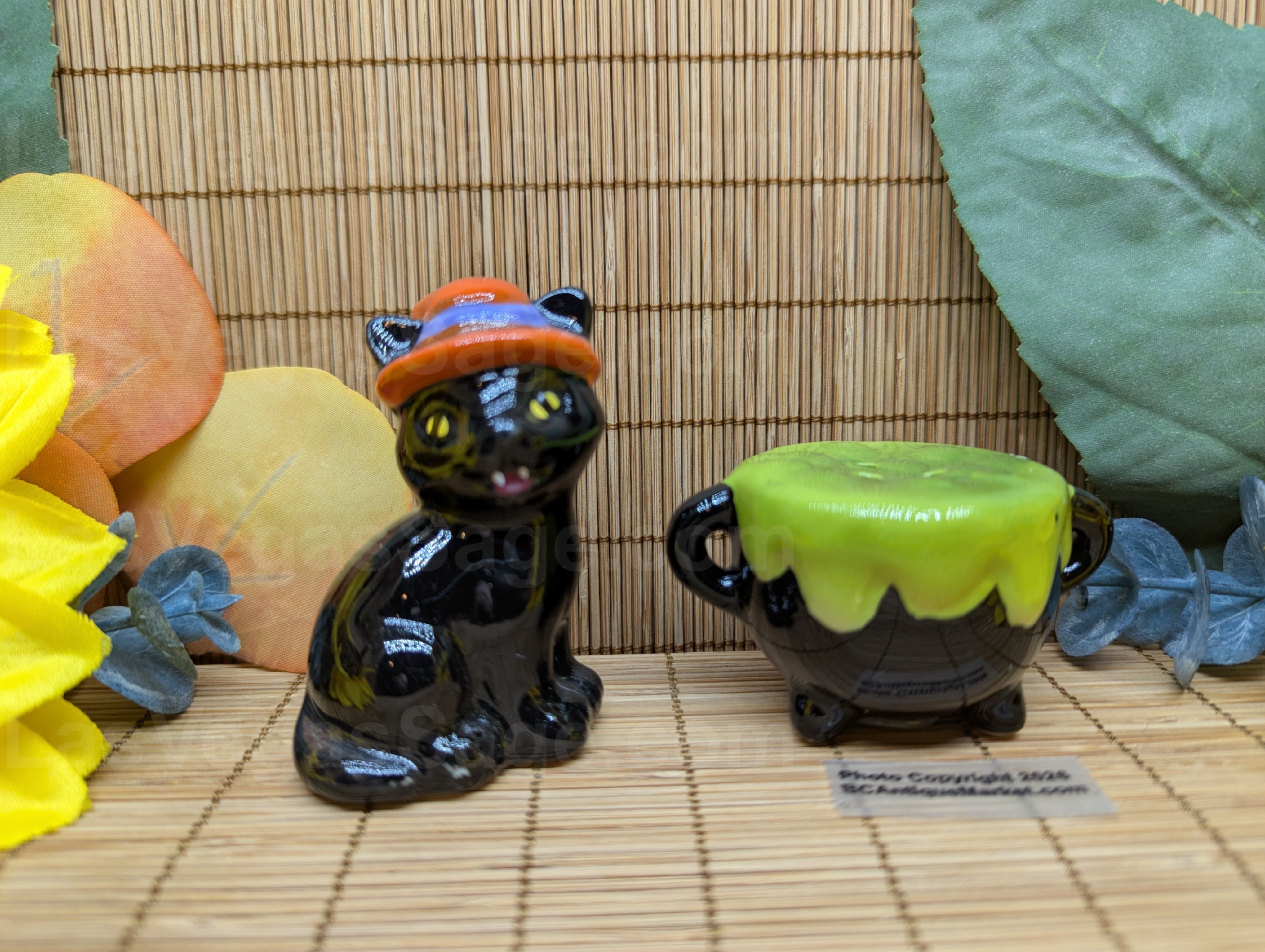 Witch Cat and Cauldron Small Salt and Pepper Set