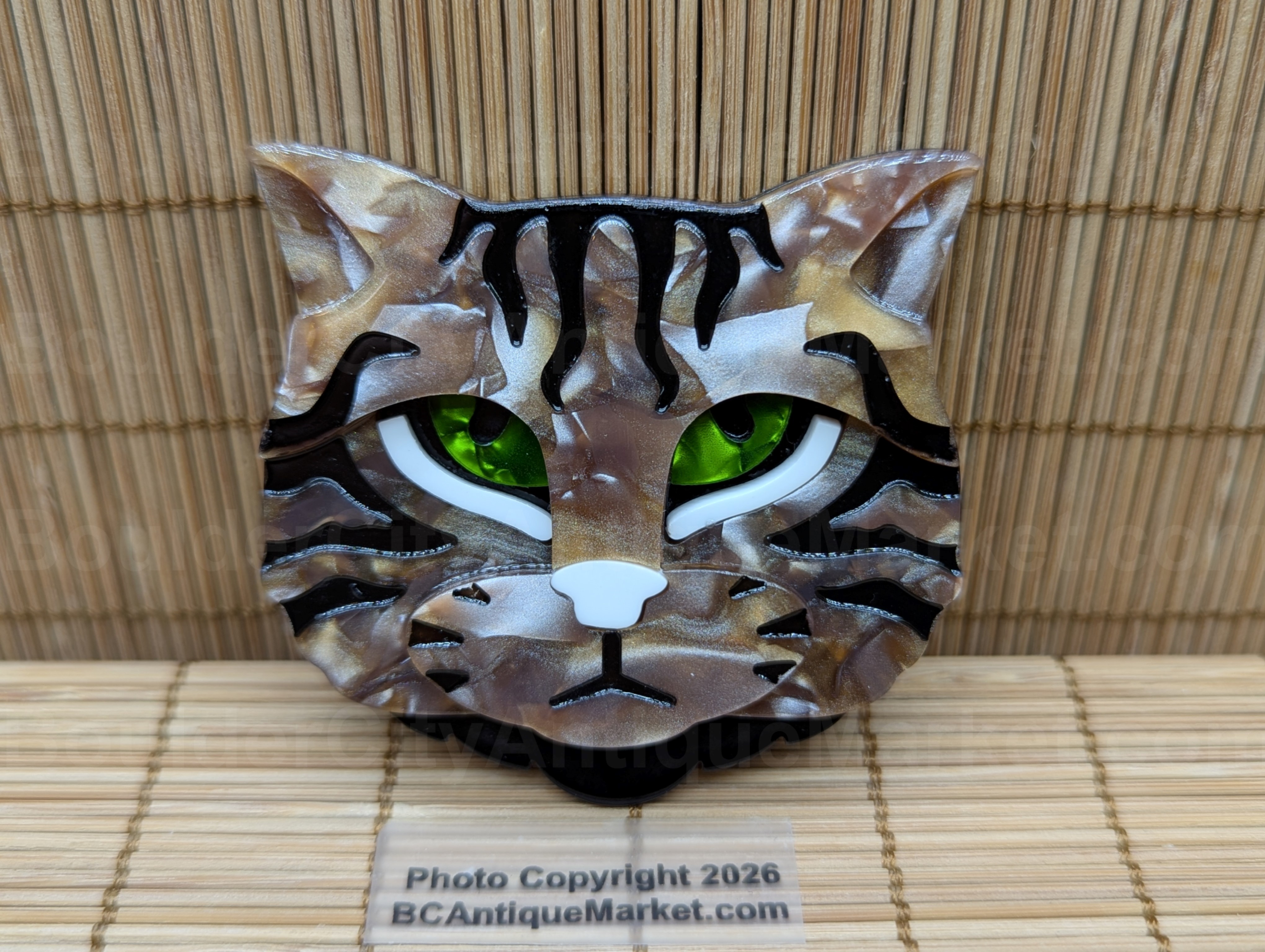 Green Eyed Brown Tabby Cat Brooch 805